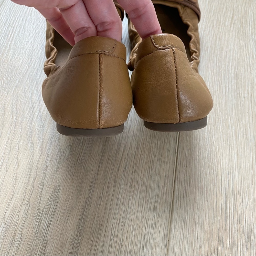 Tory Burch Tan Logo Scrunched Ballet Flats - Picture 5 of 6